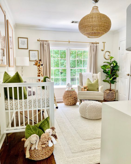 Babyzimmer Trends 2021 helles Gemütliches Zimmer weiche Texturen Naturmaterialien Rattan neutrale Farben Beige Hellbraun etwas Grün