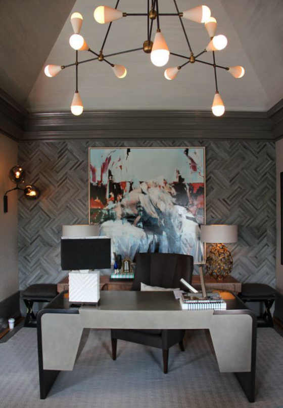 Home Office Design Ideen dunkle Graunuancen Holzwand Hängeleuchte über dem Tisch großes Wandbild