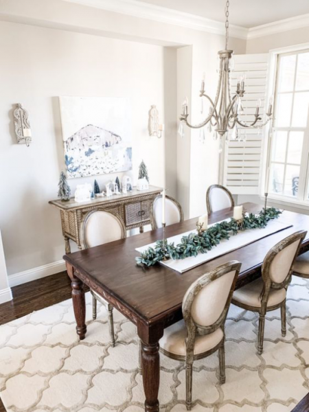 Esszimmer in neutralen Farben – ein Synonym für Eleganz und Stil