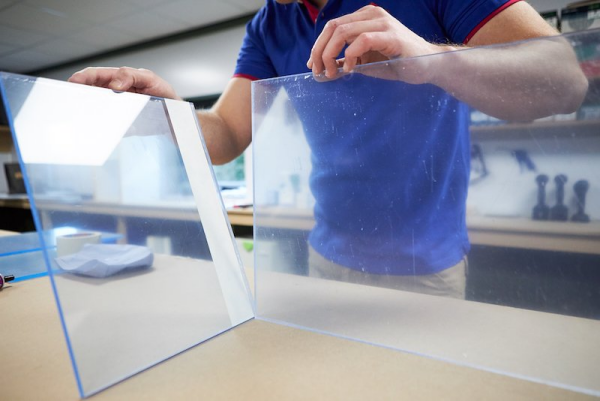 Plexiglas Plexiglasscheibe transparente Plexiglasplatten in Schokoladenbraun gefarbt