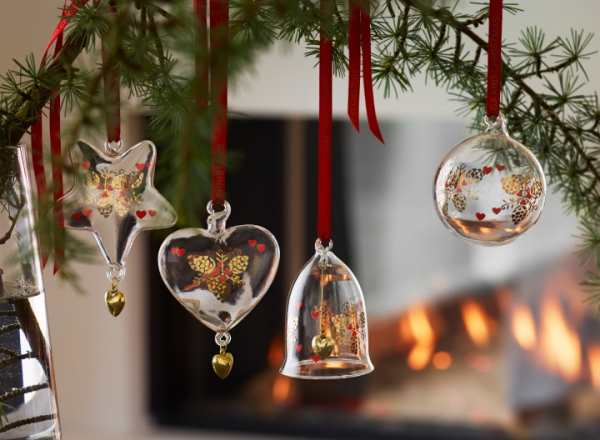 Wohnung umgestalten und dekorieren Weihnachtsbaum schmucken sich fur das grose Fest vorbereiten