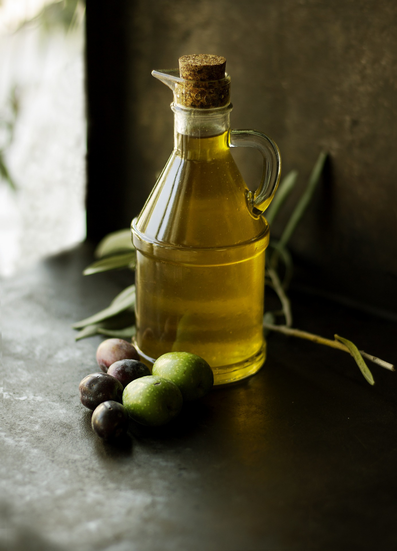 Olivenöl hat eine breite Anwendung im Haushalt