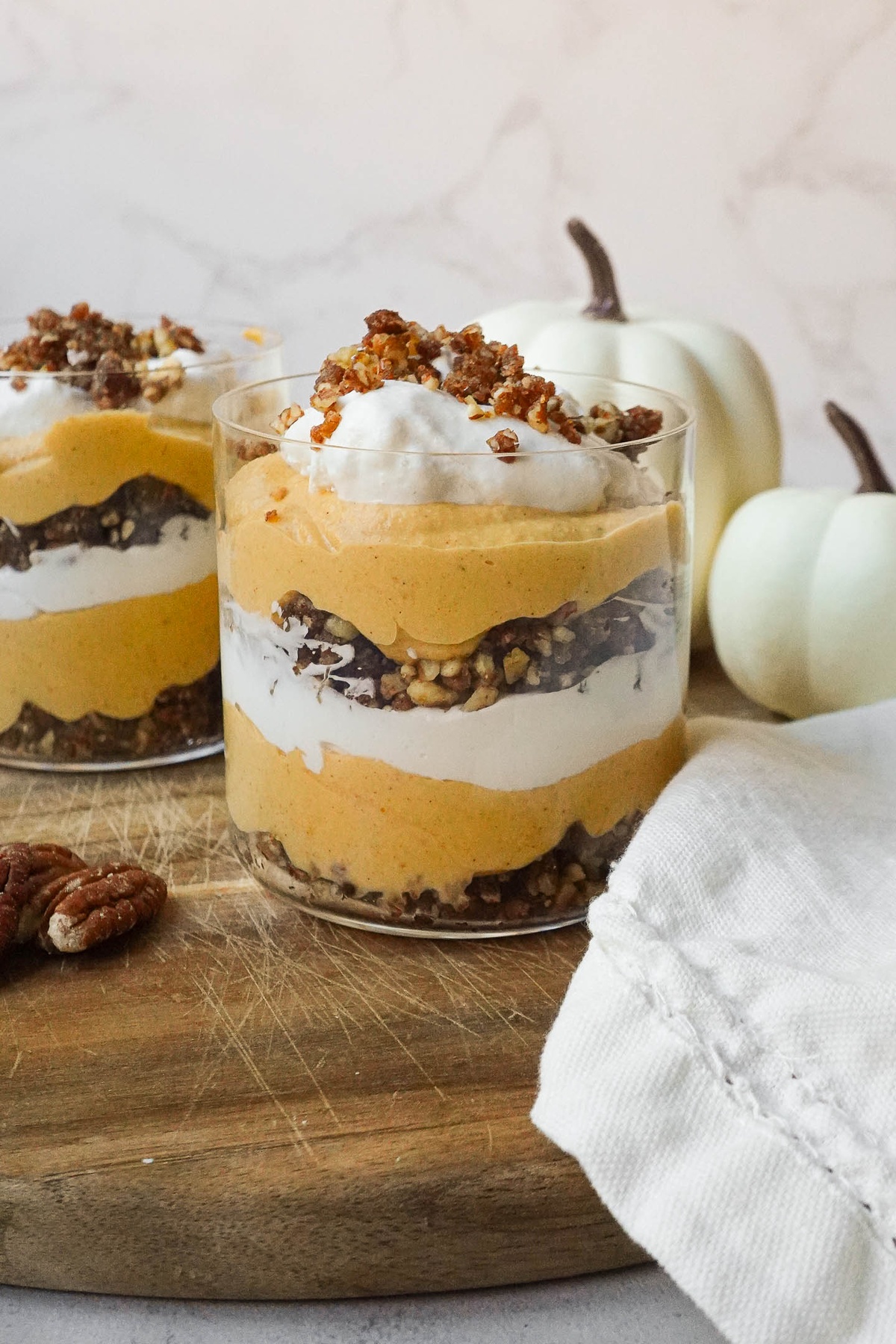 Schichtdessert mit Kürbis und Nüssen 