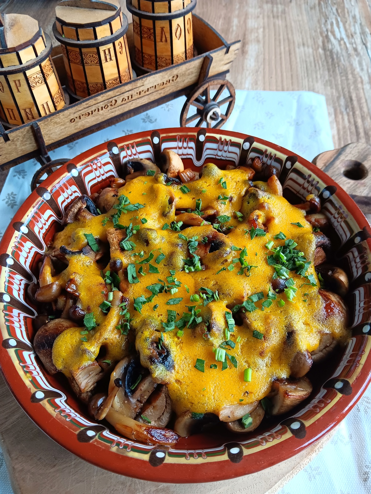 Pilze und Gemüse mit Käse überbacken 