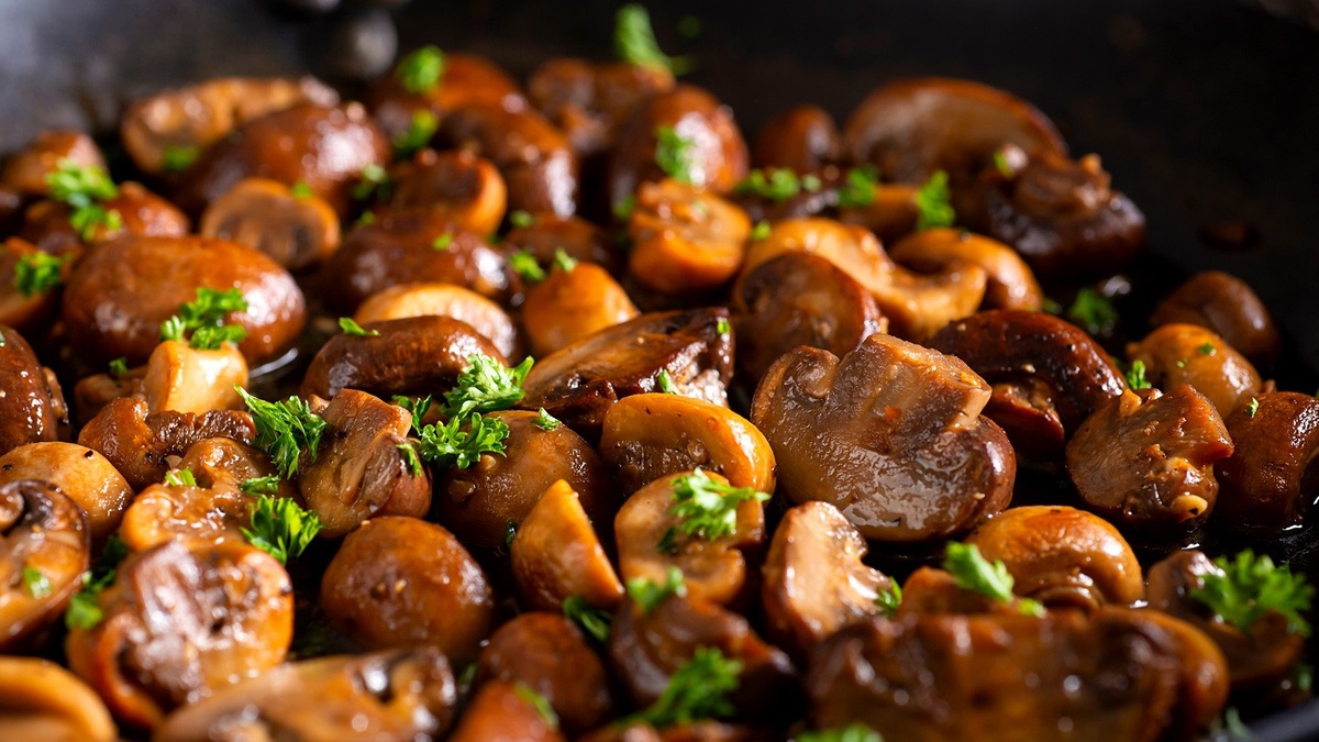Pilze zubereiten - in Butter braten 