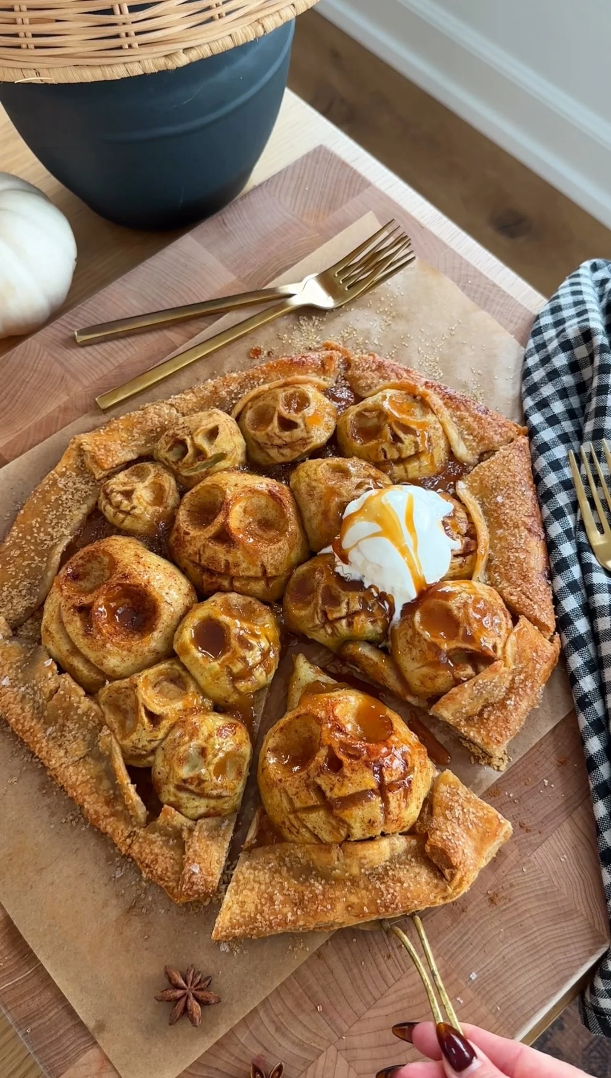 Süßes mit Kürbis und Teig gebacken 