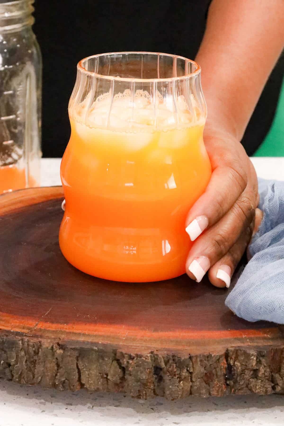 Orangensaft ist leicht zuzubereiten