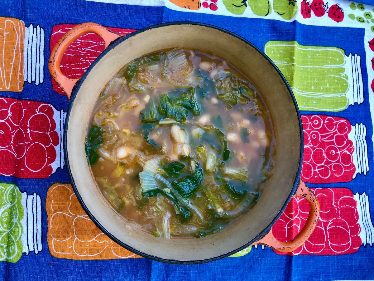 warme Wintersuppe mit Spinat 