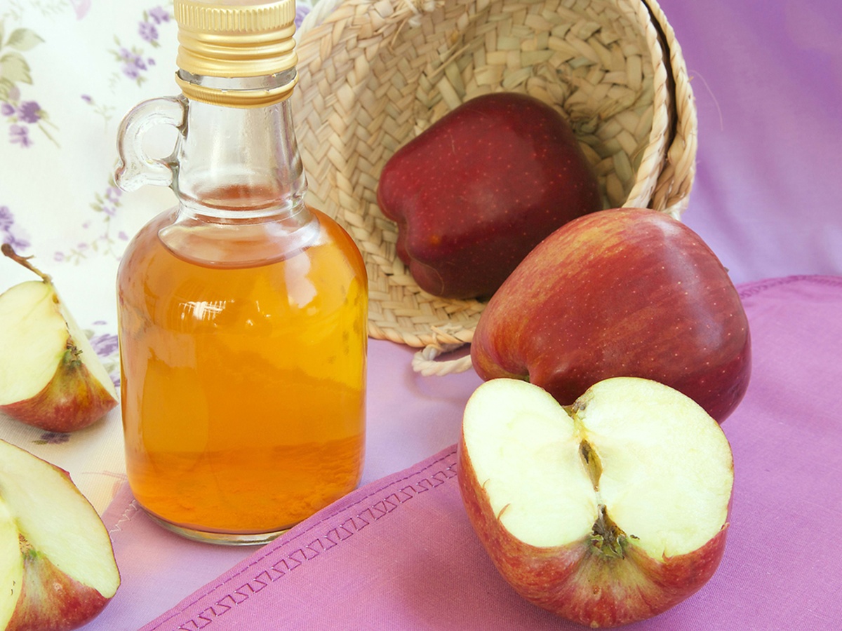 Äpfel essen ist gesund, der Effekt des Apfelessigs ist fraglich 