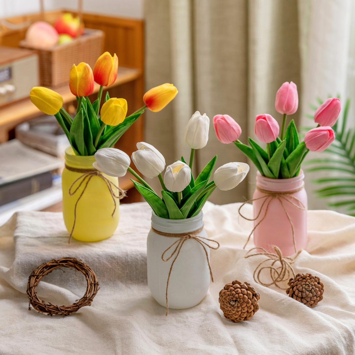 selbstgemachte Deko mit Tulpen - schönes Highlight 